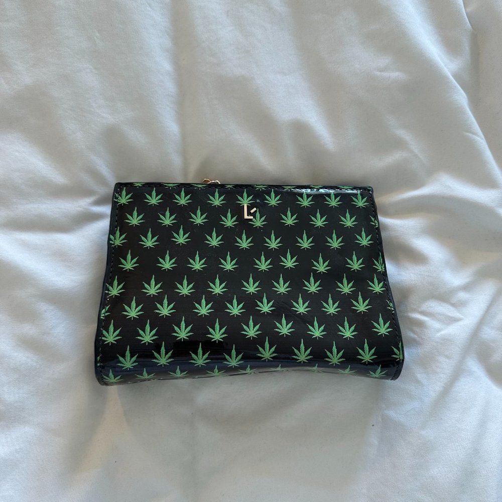 Larroude Erin Clutch